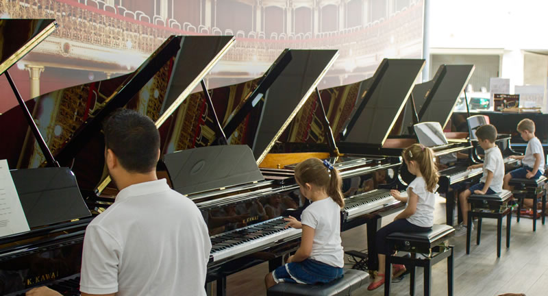 Legato Escuela de música clases de método suzuki piano murcia legato espacio musical